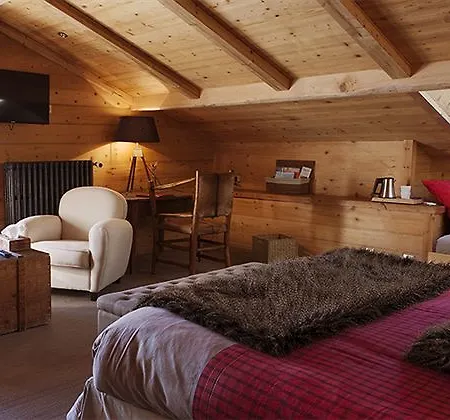 Chalet-hotel Les Cimes Hotel 4*