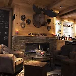 Hotel Chalet-hotel & Les Cimes 4*