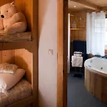 Chalet-hotel & Les Cimes Hotel